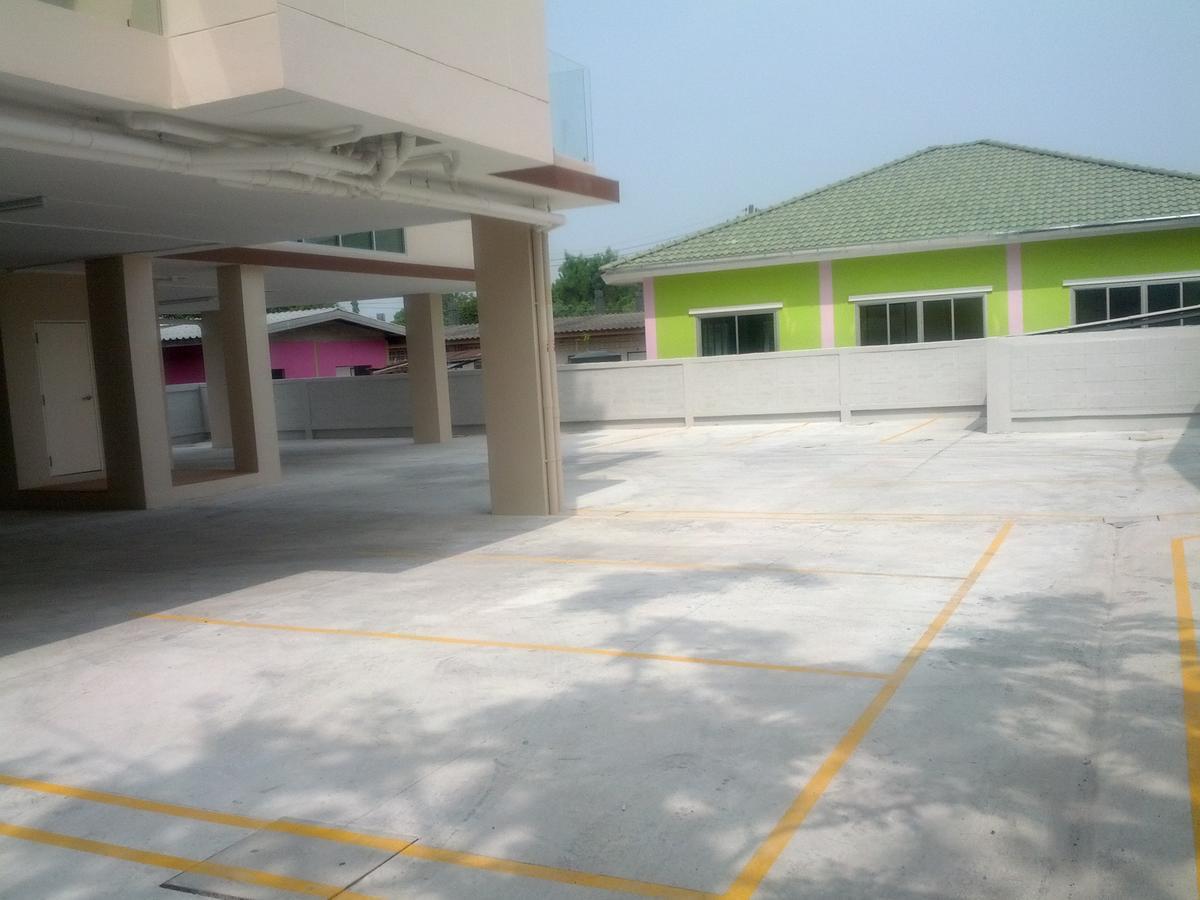 Aspen Residence Chonburi Extérieur photo