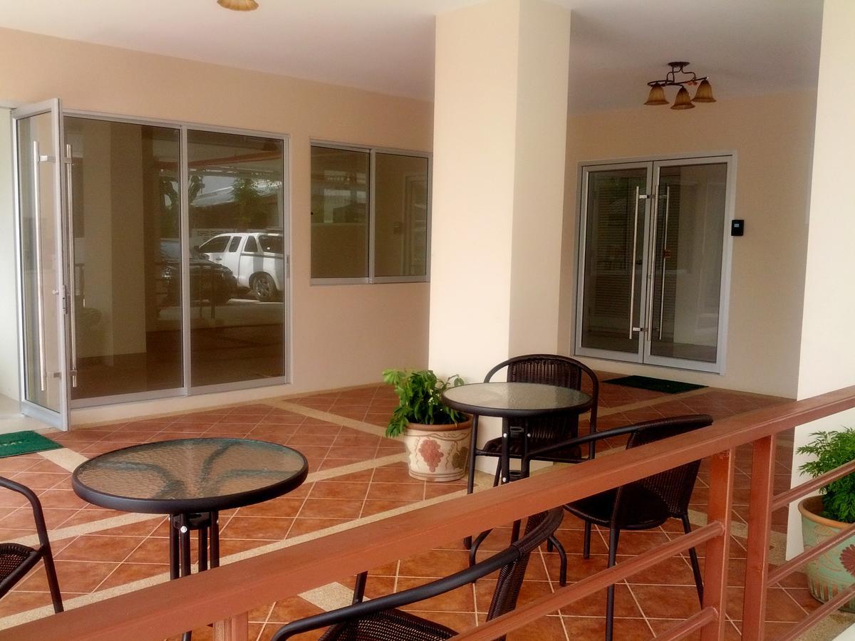 Aspen Residence Chonburi Extérieur photo