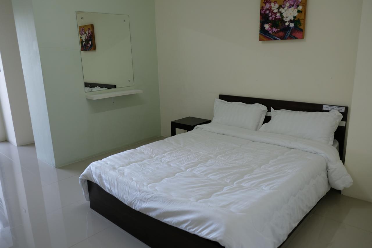 Aspen Residence Chonburi Extérieur photo